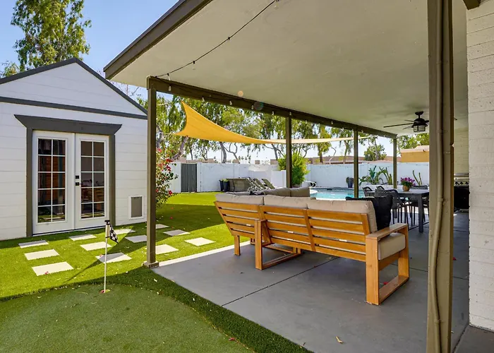 Backyard Oasis! Group Retreat Near Town